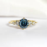 Prstene - Moisanitový zásnubný prsteň - 15426585_
