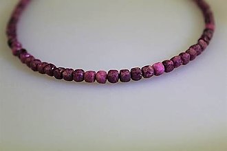 Náhrdelníky - rubínový náhrdelník - kocečky rubínu - 15433003_