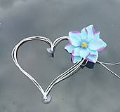 Dekorácie - Ratanové srdce s modrým kvetom - 15433514_
