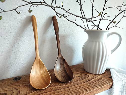 Univerzálna drevená naberačka