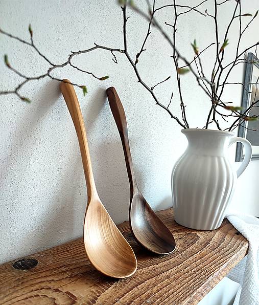 Univerzálna drevená naberačka