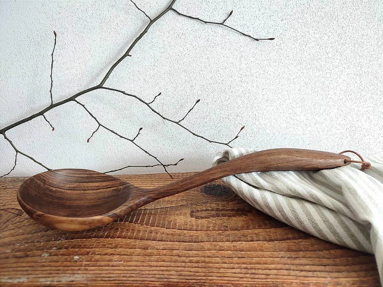 Veľká drevená naberačka