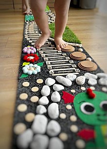 Úžitkový textil - Senzomotorický koberec ,,Dračí chodník” - 15430792_