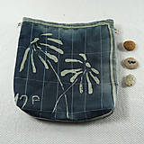 Úžitkový textil - Hodvábne vrecko - vosková batika- rastliny - 15436902_