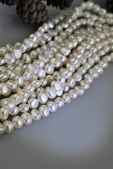 Minerály - perla prírodné 7-8mm - nugetky - 15434964_