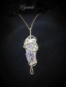 Náhrdelníky - náhrdelník s kyanitom - 15435783_
