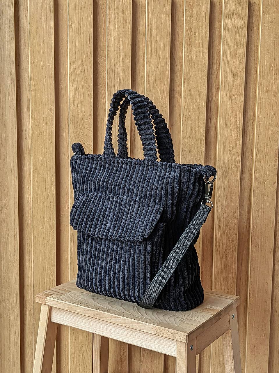 Menčestrová kabelka  M A R I - čierna