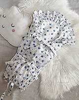 Detský textil - Biela klasická zavinovačka s modrými kvietočkami - D6 - 15441568_