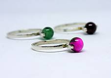 Prstene - Minimalistický strieborný prsteň s minerálom (jadeit) - 15447421_