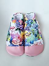 Ponožky, pančuchy, obuv - Capačky Maľované kvety - 15445436_