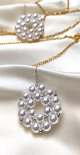 Náušnice - Biele perlové náušnice - 15450312_