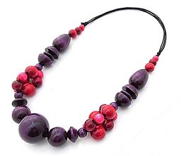 Náhrdelníky - Dřevěné korále Mix tvarů (fialová, červená, bordó, tmavě růžová) - 15449057_