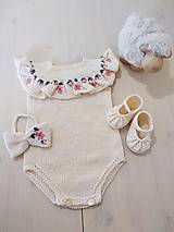 Detské súpravy - Smotanový kompletík s ručnou výšivkou 100% Cotton - 15451767_