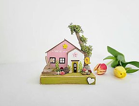 Dekorácie - Jarný domček ,,Ružová záhrada,, - 15454334_