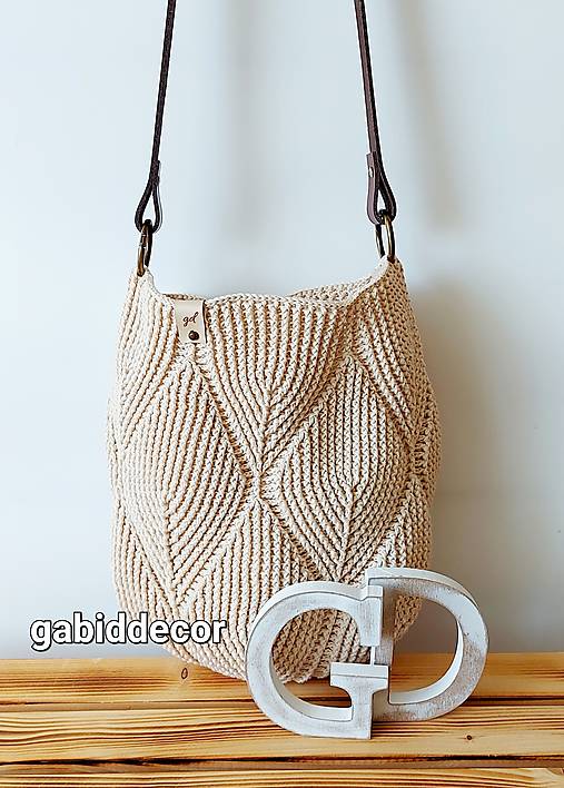 Háčkovaná bavlnená kabelka s 3D vzorom (Slonová kosť/marcipán)