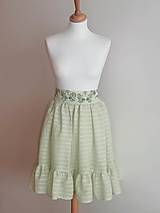 Sukne - sukňa zelená vyšívaná - 15455273_