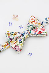 Pánske doplnky - Pánsky kvetinový motýlik z exkluzívnej bavlny "Liberty" - 15460015_