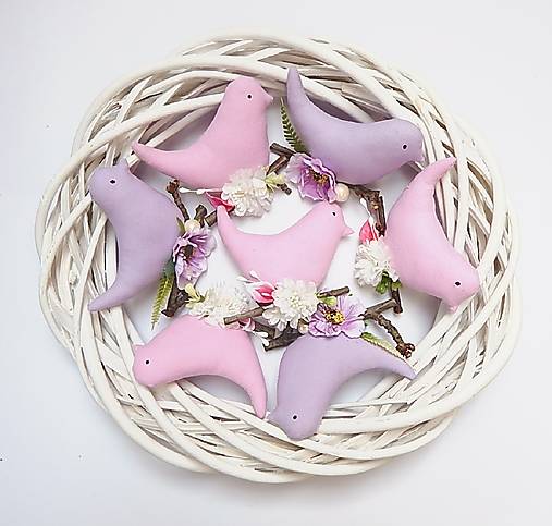 Dekorácie - Vtáčiky na zavesenie - sada 8 kusov, fialkovo/ružová - 15459187_