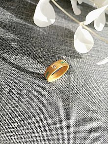 Prstene - Zásnubný drevený prsteň Javor & malachit & zirkón - 15458165_