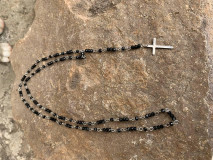 Náhrdelníky - náhrdelník s krížikom - 15459389_