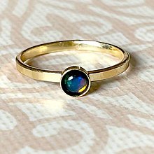 Prstene - Simple Black Opal AG925 Gold Plated Ring / Jemný strieborný pozlátený prsteň s čiernym opálom A0024 - 15467289_