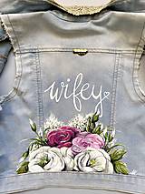Vesty - Ručne maľovaná svadobná vesta "Wifey" - 15471473_