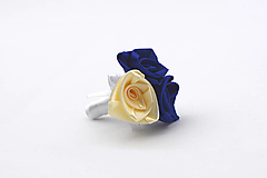 Pierko námornícka modrá-krémová ruže