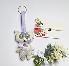 Kľúčenky - Prívesok s mačičkou + náramok s notou (oceľ) a ruženínom - 15474607_