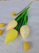 Dekorácie - Jarný textilný tulipán - 15476338_