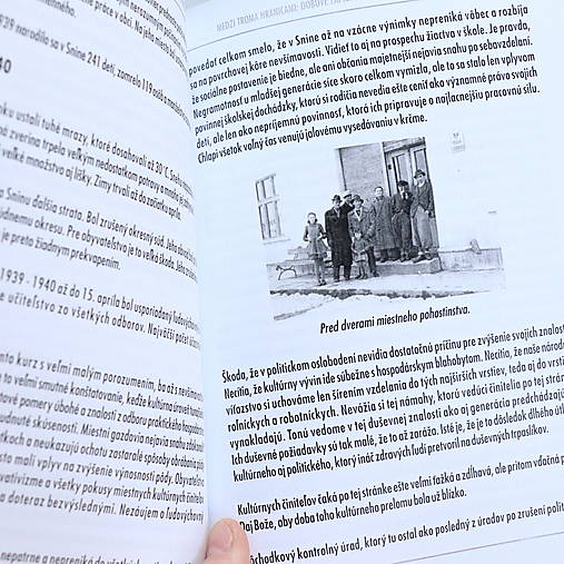 Medzi troma hranicami - Dobové zápisky a tradovaná história mesta Snina (Retrospektíva, Ján Bocan)