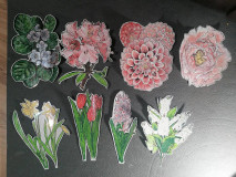 Materiál ručne robený - Ručne maľované a ručne rezané nálepky na okno - Kvety - 15481792_
