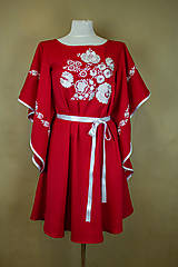 Vyšívané šaty z Pliešoviec – Červené s motýlími rukávmi