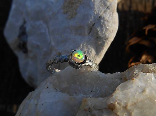 ring with opal- rainbow power