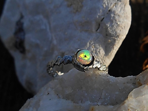 Prstene - ring with opal- rainbow power - 15488372_