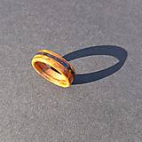 Prstene - Drevený prsteň Oliva & Lávový kameň - 15486658_