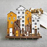 Nábytok - Vešiak na kľúče ,,Zlatá dedinka,, - 15491180_