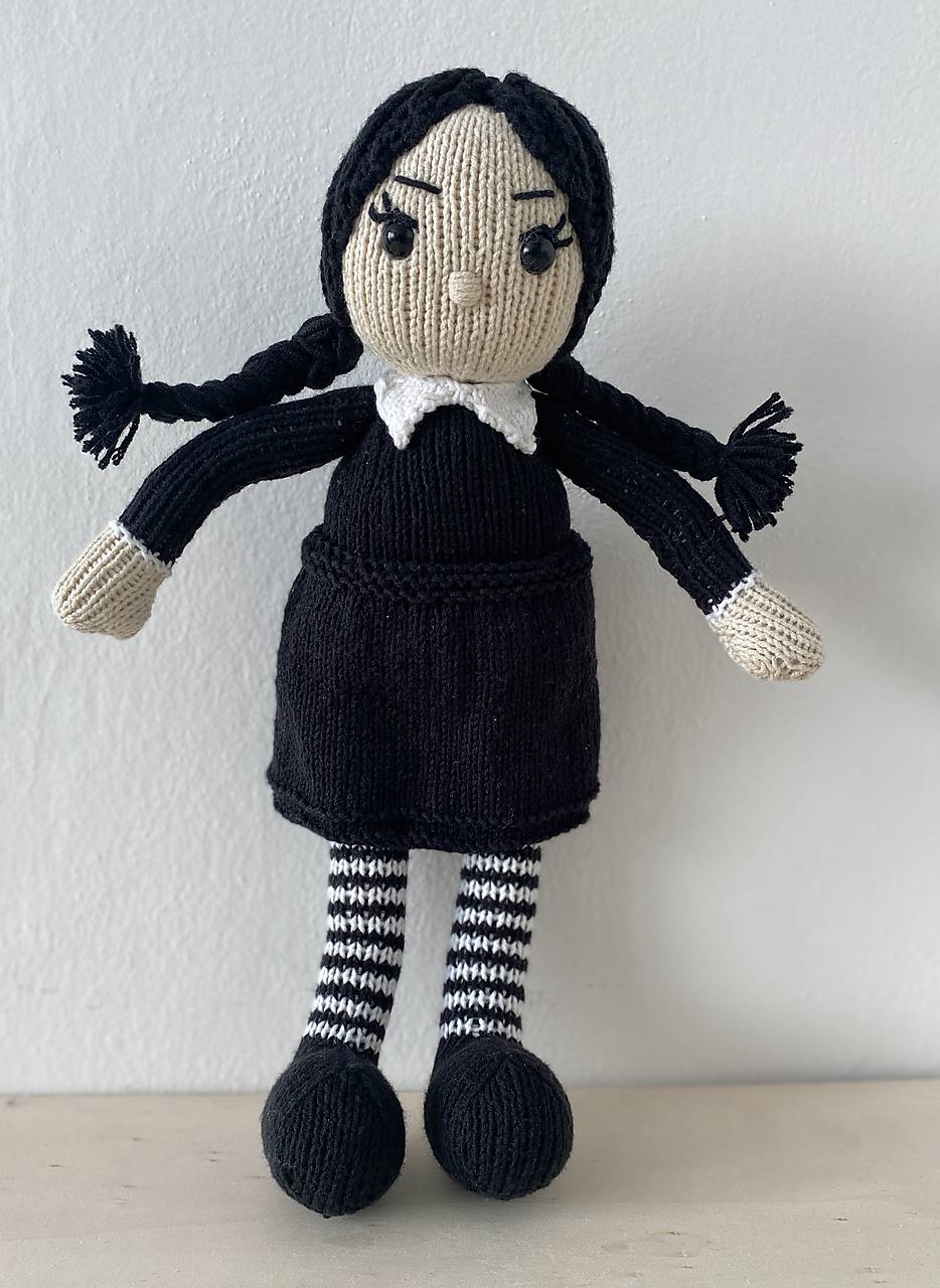 Návod PDF - Ručne pletená bábika v čiernom 