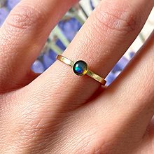 Prstene - Simple Black Opal AG925 Gold Plated Ring / Jemný strieborný pozlátený prsteň s čiernym opálom A0024 - 15492751_