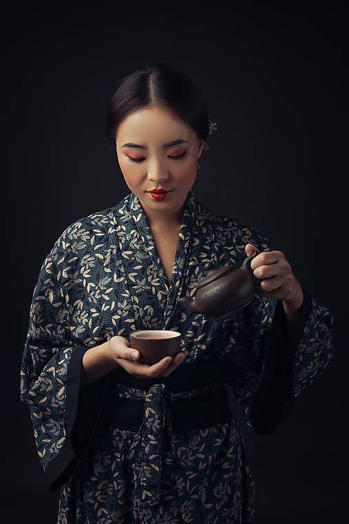 Kimoná "Aspekty ženy" (Kimono múdra matka objednavka)