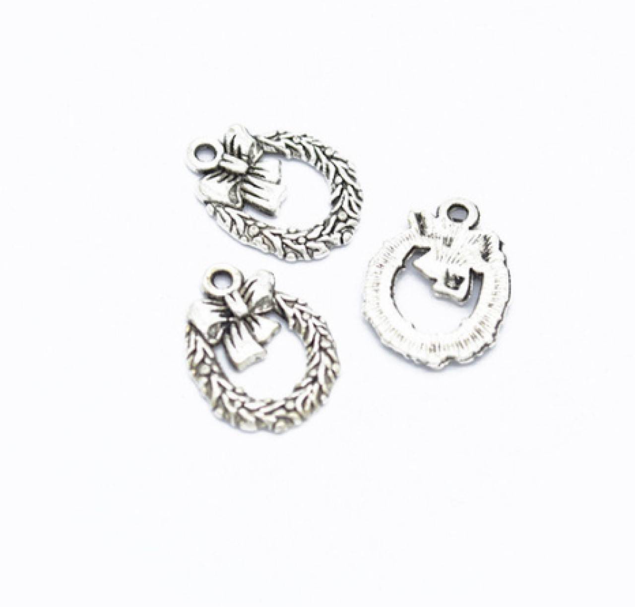 PR102 Prívesok venček 1,6 x 1,2 cm