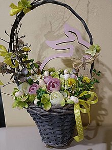 Dekorácie - Veľkonočný košík plný jarných kvetov. - 15497211_