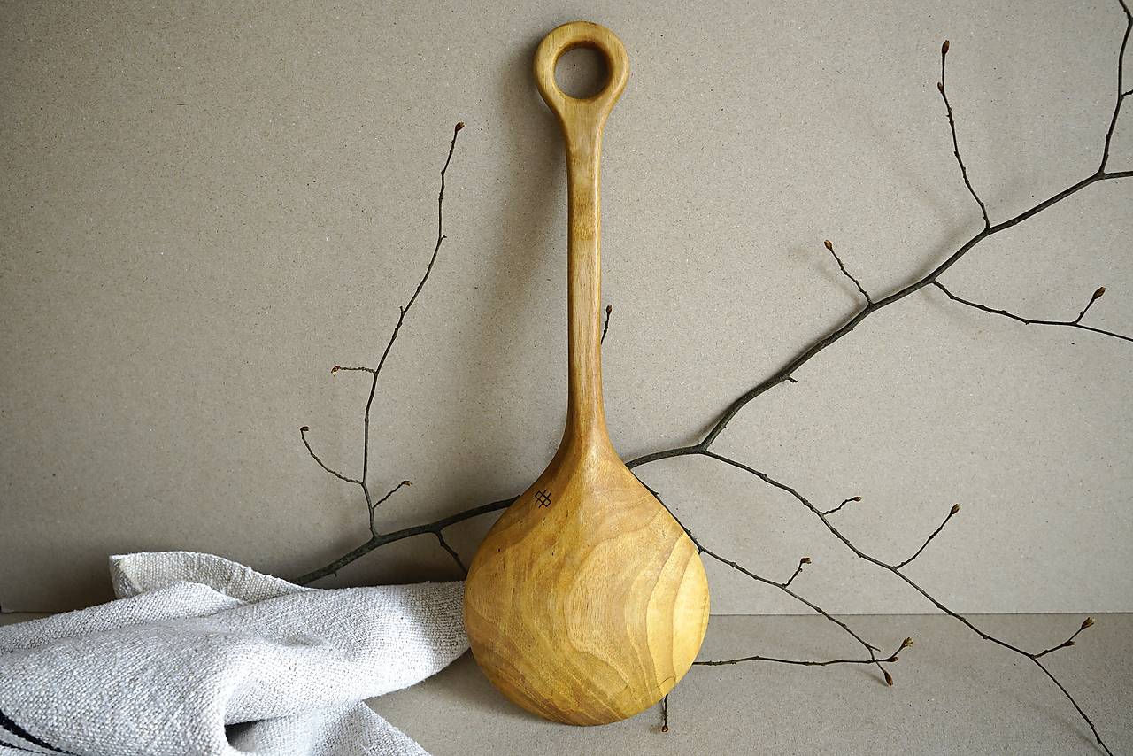 Veľká orechová varecha s očkom