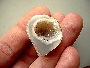 Minerály - Mini geoda peříčkového achátu 26 mm, č.34f - 15505402_