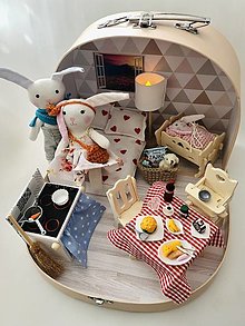 Hračky - Čarovný kufrík so zajačou rodinkou - 15503542_