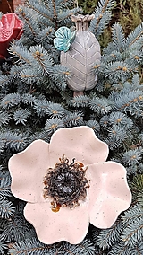 Dekorácie - PoPPy CReaM keramický kvet do záhrady - 15508670_
