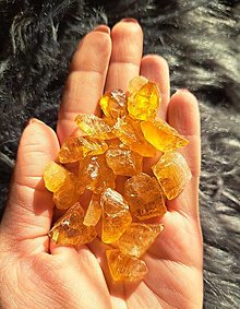 Minerály - Kalcit žltý prírodný - 15509231_