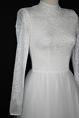 Šaty - Svadobné šaty so stojačikom do chladnejšieho počasia - 15511686_