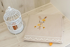 Úžitkový textil - Vyšívaný WAFLE bavlnený detský uterák ZAJKO - 15512618_
