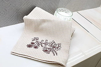 Úžitkový textil - Vyšívaný WAFLE bavlnený uterák KVET - 15512510_