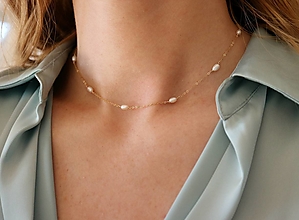 Náhrdelníky - Minimalistický náhrdelník s perlami (gold filled) - 15518801_